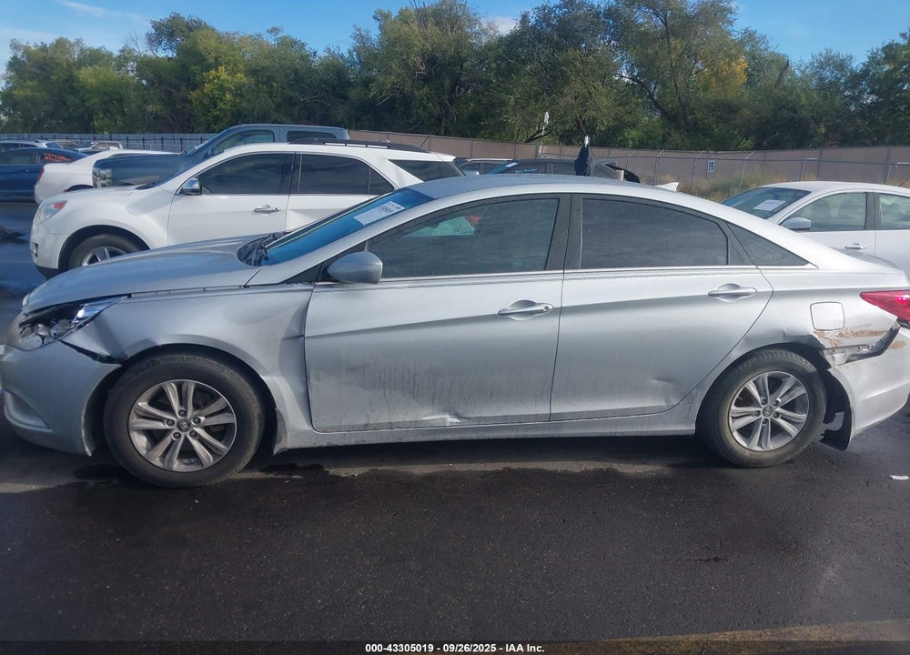 2013 HYUNDAI SONATA VIN: 5NPEB4AC5DH740619