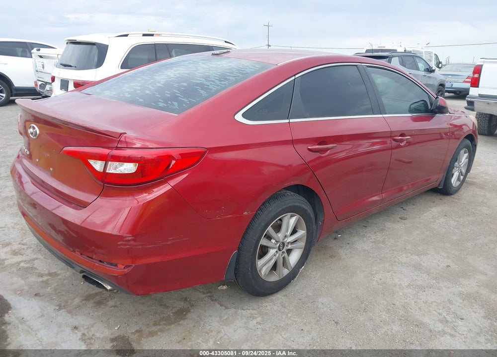 2015 HYUNDAI SONATA SE VIN: 5NPE24AF2FH111834
