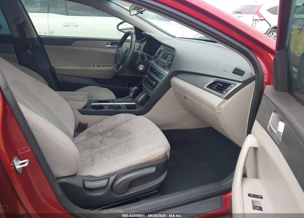 2015 HYUNDAI SONATA SE VIN: 5NPE24AF2FH111834