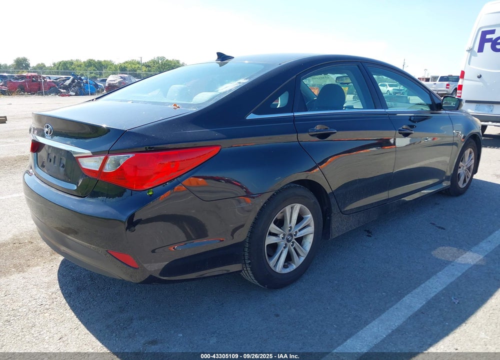 2014 HYUNDAI SONATA GLS VIN: 5NPEB4AC9EH843088