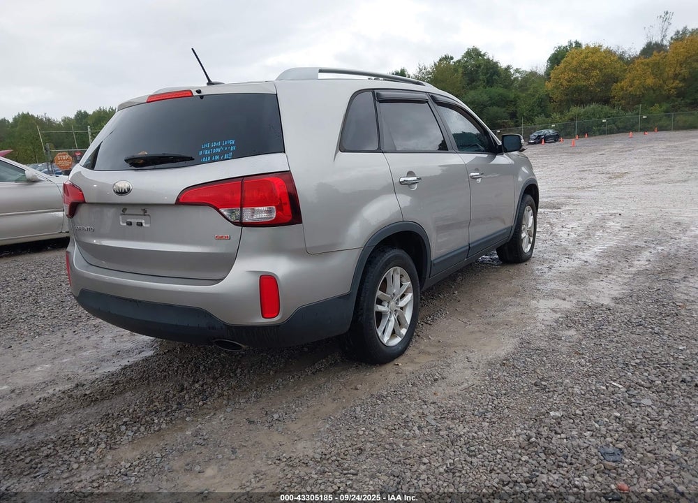 2014 KIA SORENTO LX V6 VIN: 5XYKT4A79EG425043