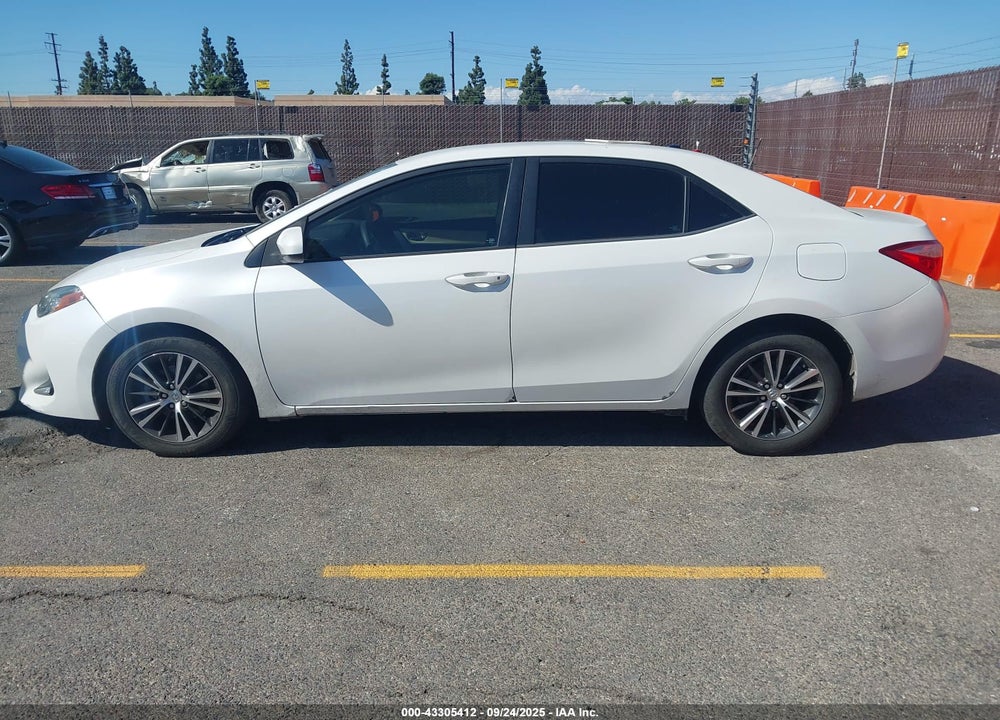 2017 TOYOTA COROLLA LE VIN: 5YFBURHE4HP609644