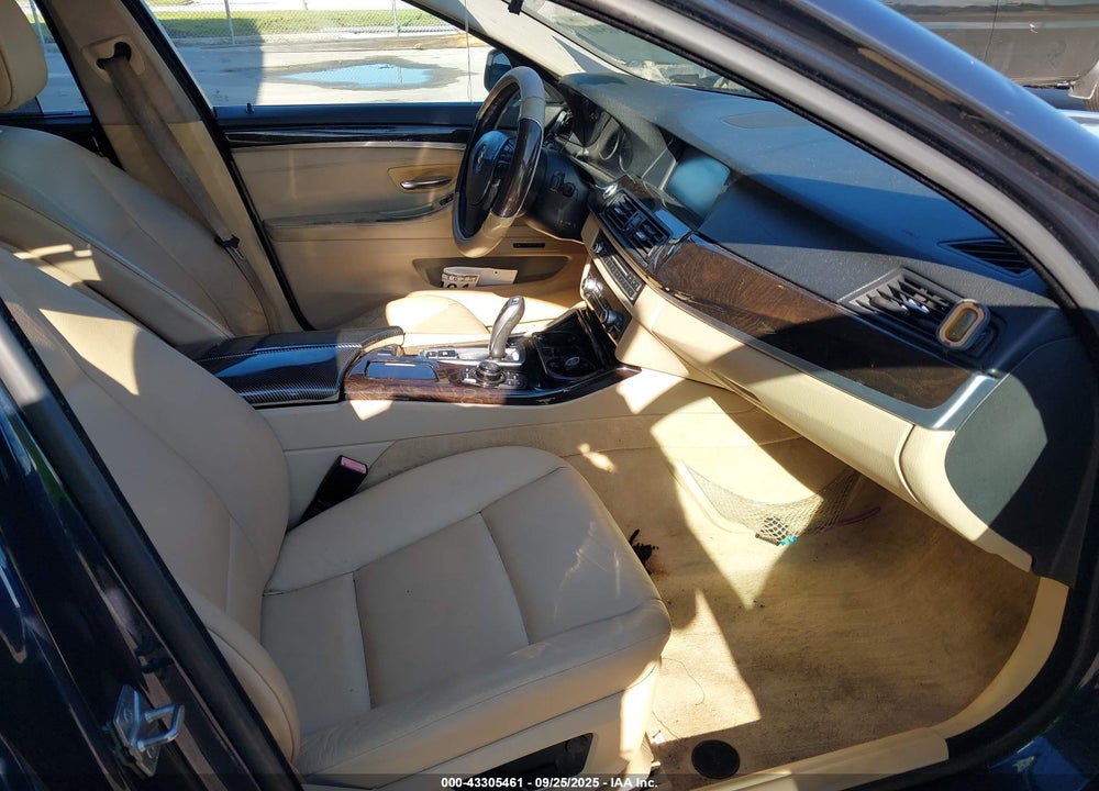 2011 BMW 5 SERIES VIN: WBAFU7C50BC869601