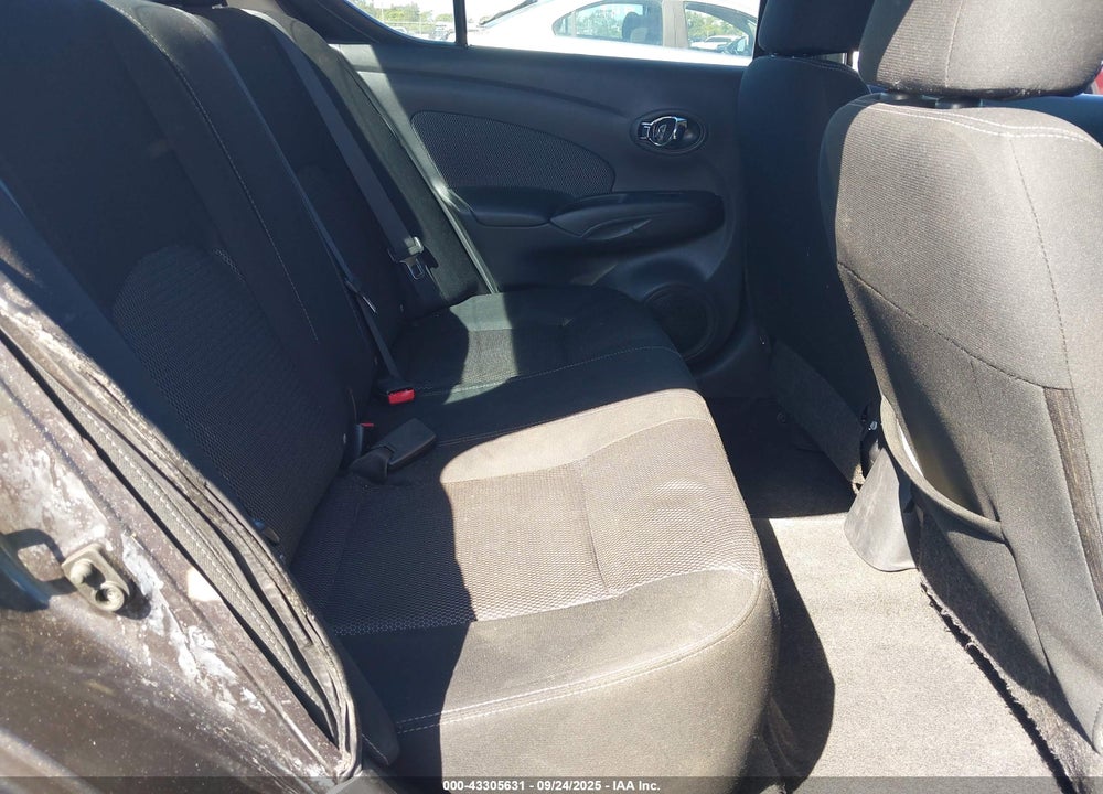 2015 NISSAN VERSA 1.6 SV VIN: 3N1CN7AP3FL802799