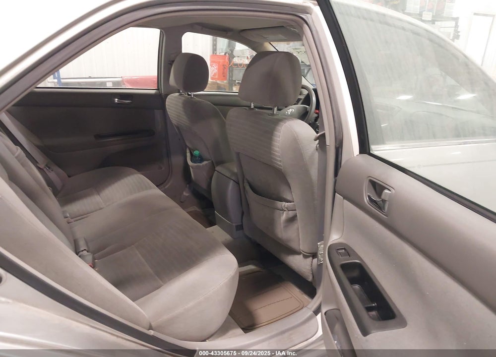 2005 TOYOTA CAMRY LE V6 VIN: 4T1BF32KX5U591683