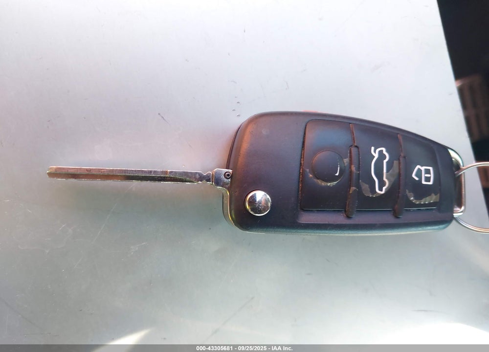 2012 AUDI TT VIN: TRUBFAFK8C1008566