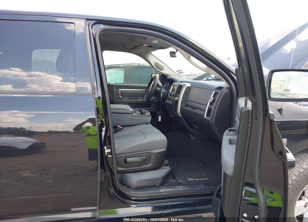 2020 RAM 1500 CLASSIC SLT 4X4 6'4 BOX VIN: 1C6RR7TT3LS120290
