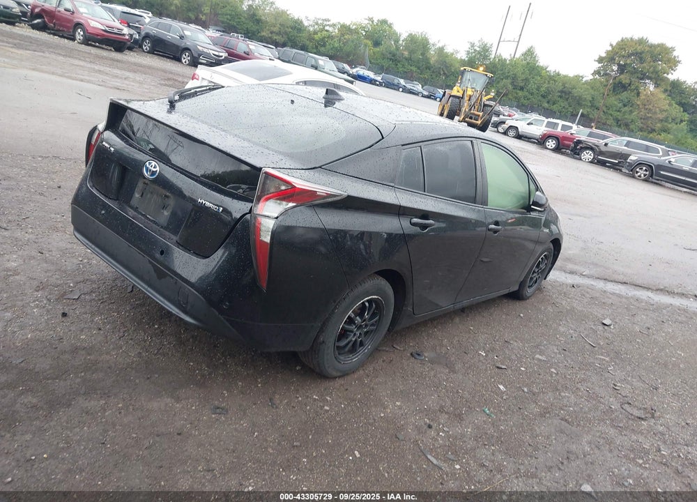 2017 TOYOTA PRIUS THREE VIN: JTDKARFUXH3044375