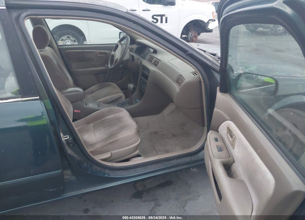1998 TOYOTA CAMRY LE V6 VIN: JT2BF22K9W0101072