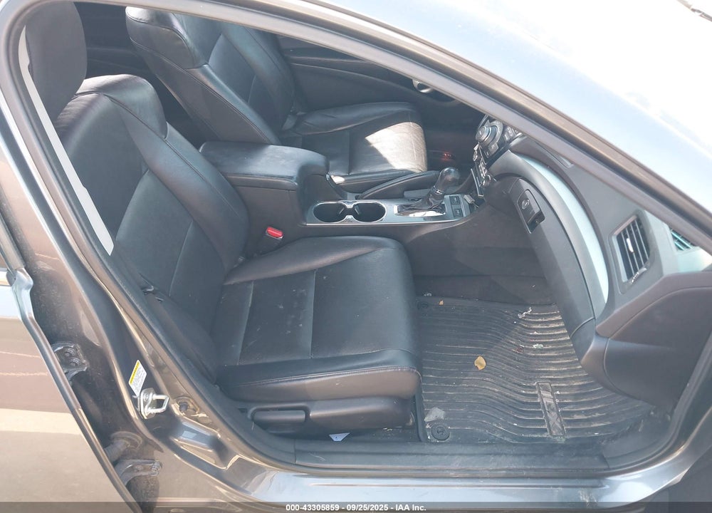 2013 ACURA ILX VIN: 19VDE1F74DE005320
