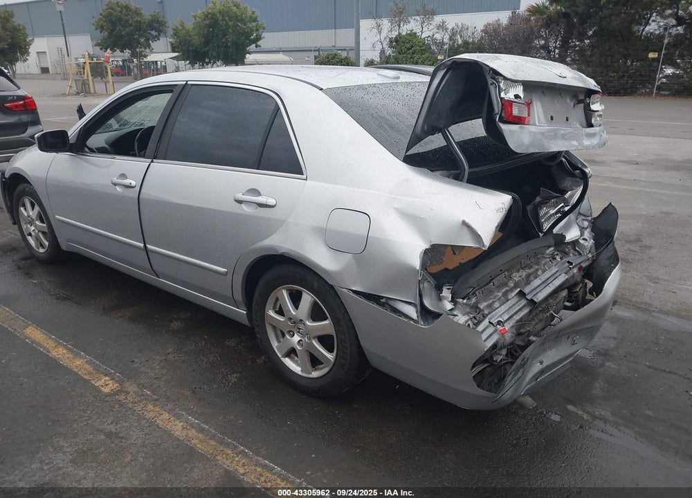 2005 HONDA ACCORD 3.0 EX VIN: 1HGCM66825A050239