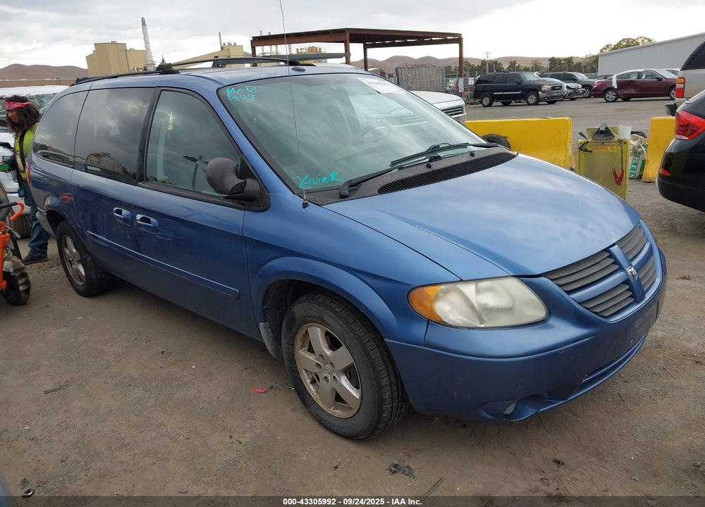 2007 DODGE GRAND CARAVAN SXT VIN: 2D4GP44L37R188022