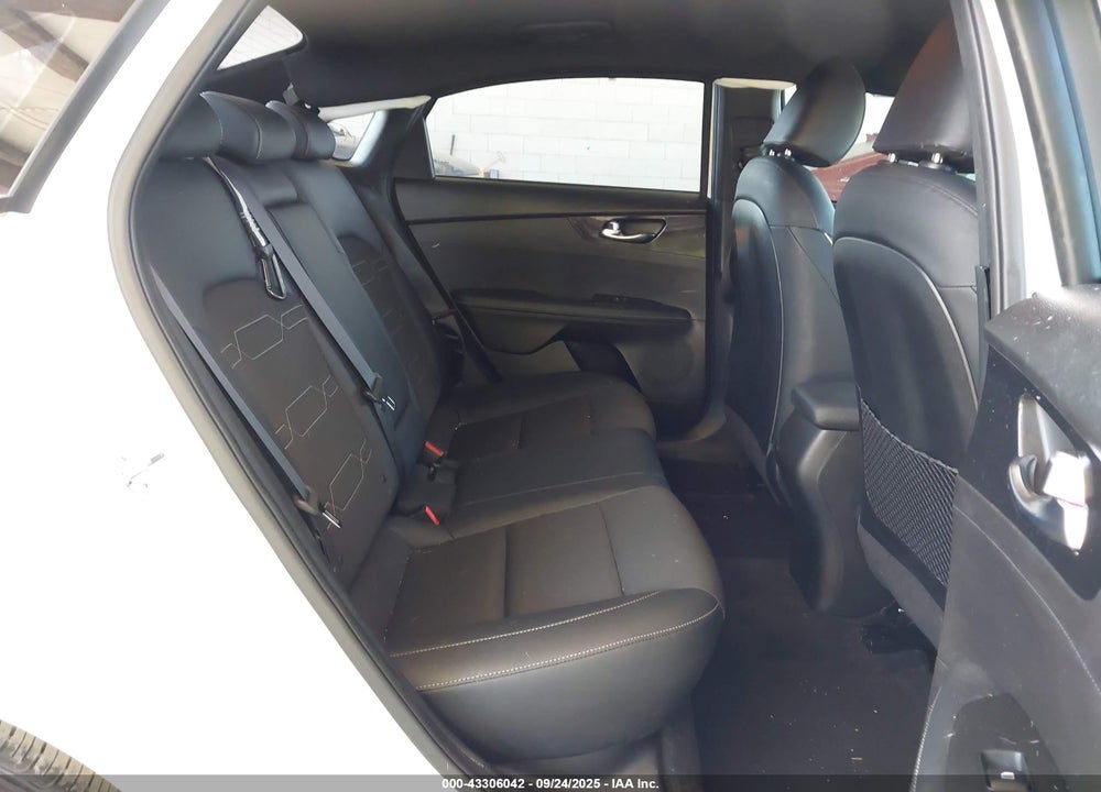 2023 KIA FORTE VIN: 3KPF54AD1PE656682