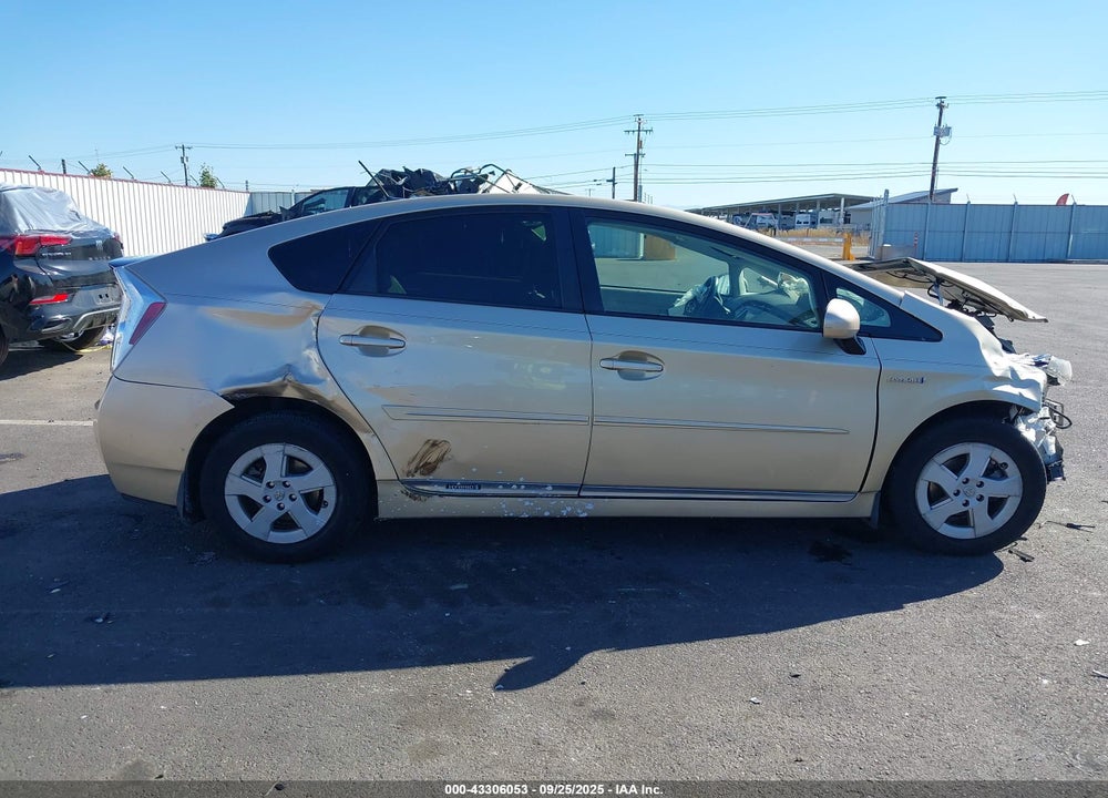 2011 TOYOTA PRIUS FOUR VIN: JTDKN3DU5B1421685