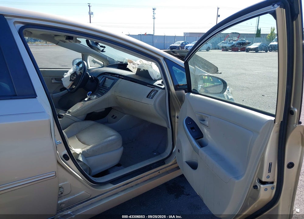 2011 TOYOTA PRIUS FOUR VIN: JTDKN3DU5B1421685