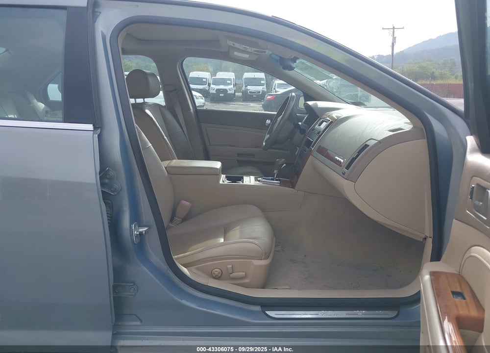 2007 CADILLAC STS V6 VIN: 1G6DW677070126071
