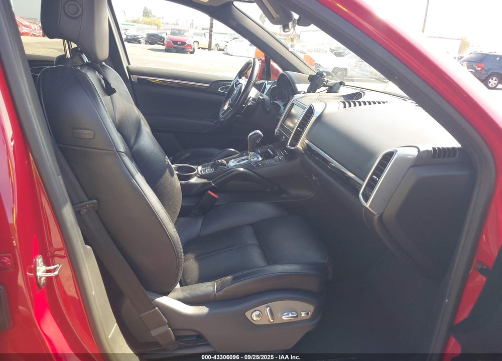 2016 PORSCHE CAYENNE VIN: WP1AA2A22GKA12838