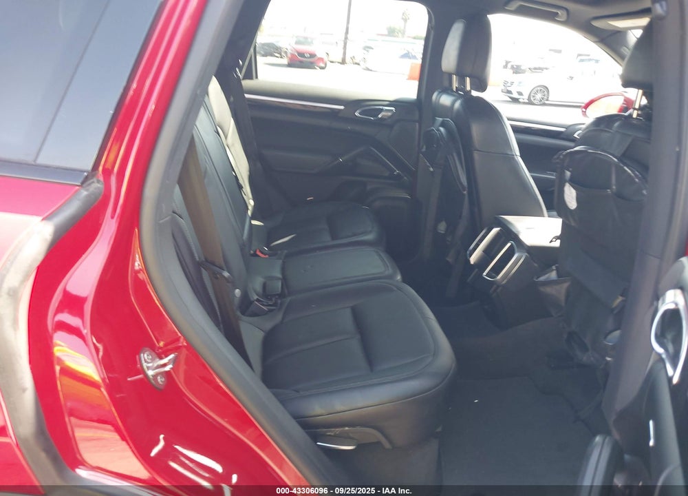 2016 PORSCHE CAYENNE VIN: WP1AA2A22GKA12838