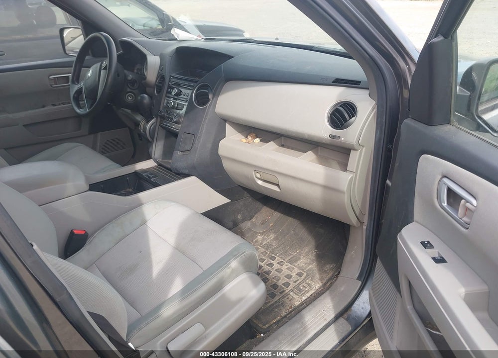 2012 HONDA PILOT VIN: 5FNYF4H44CB001044