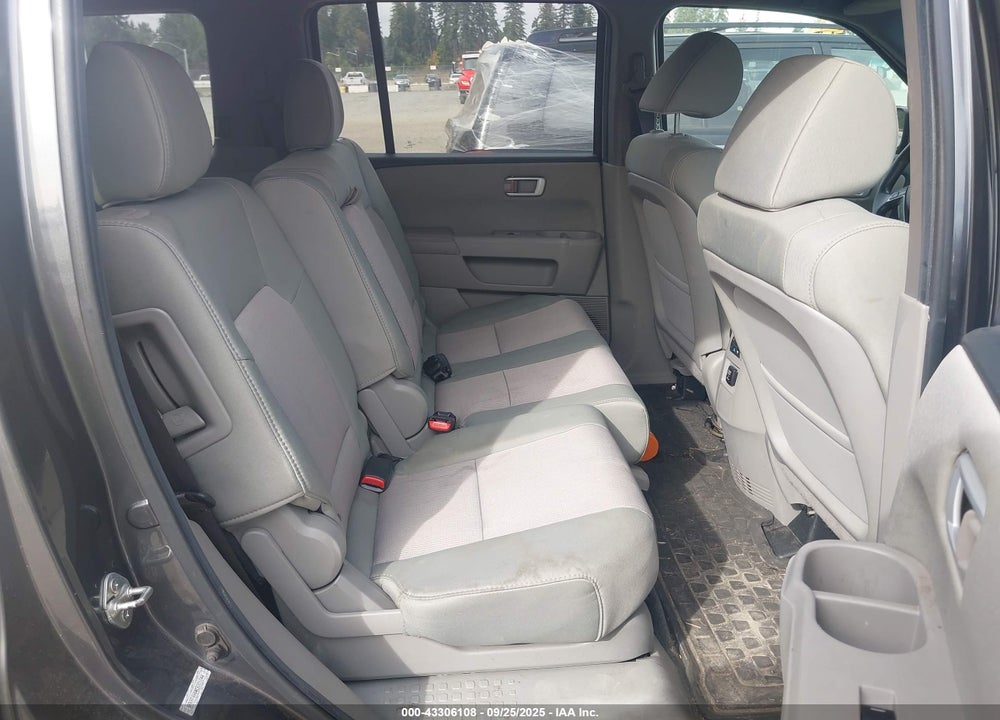 2012 HONDA PILOT VIN: 5FNYF4H44CB001044