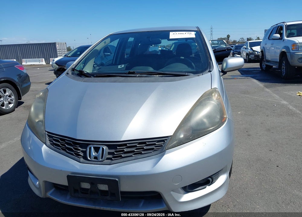 2012 HONDA FIT SPORT VIN: JHMGE8H52CC024090
