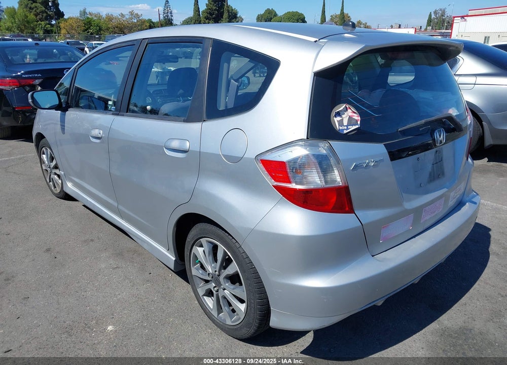 2012 HONDA FIT SPORT VIN: JHMGE8H52CC024090