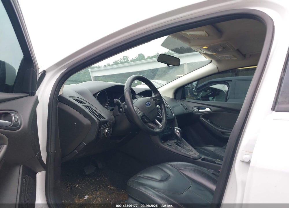 2016 FORD FOCUS VIN: 1FADP3F29GL235390