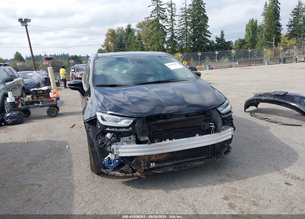 2025 CHRYSLER PACIFICA SELECT VIN: 2C4RC1BG2SR570301