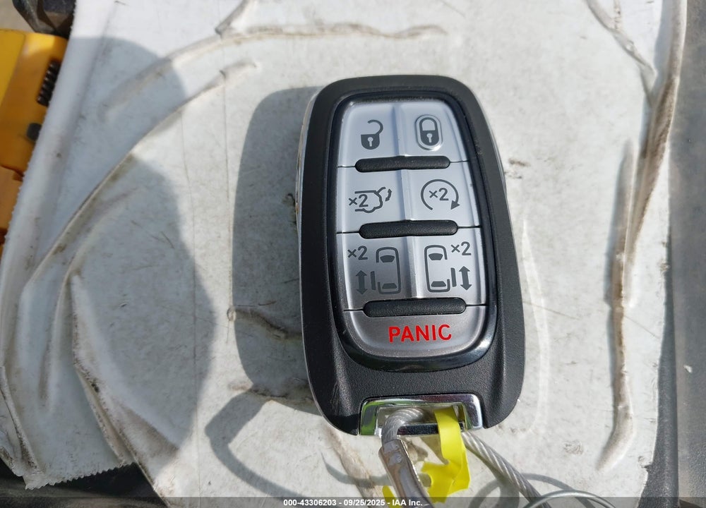 2025 CHRYSLER PACIFICA SELECT VIN: 2C4RC1BG2SR570301