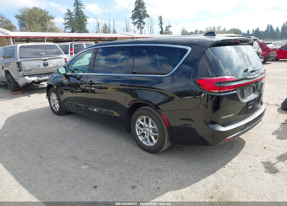 2025 CHRYSLER PACIFICA SELECT VIN: 2C4RC1BG2SR570301