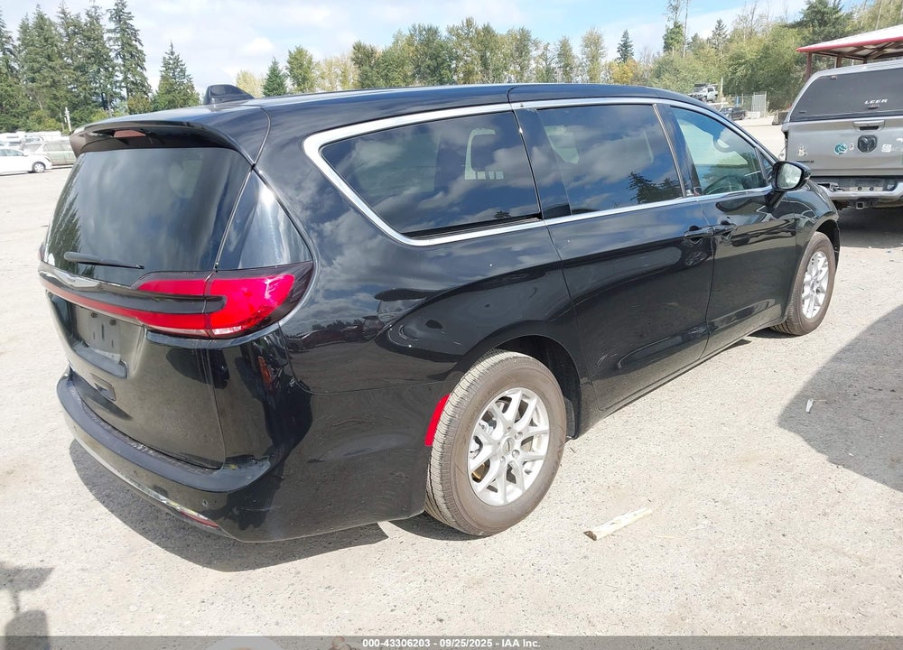 2025 CHRYSLER PACIFICA SELECT VIN: 2C4RC1BG2SR570301