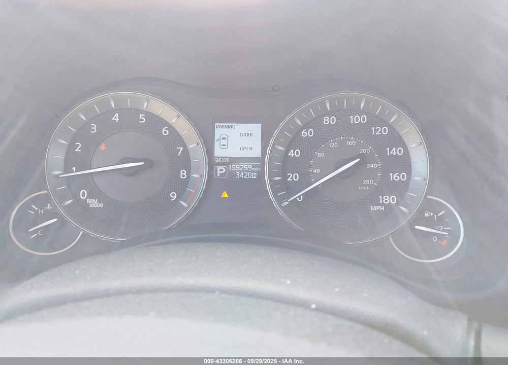 2014 INFINITI Q70 3.7X VIN: JN1BY1AR1EM320001