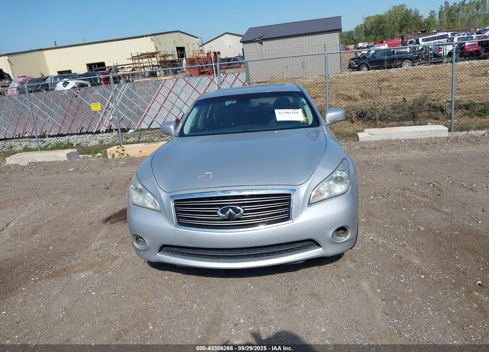 2014 INFINITI Q70 3.7X VIN: JN1BY1AR1EM320001