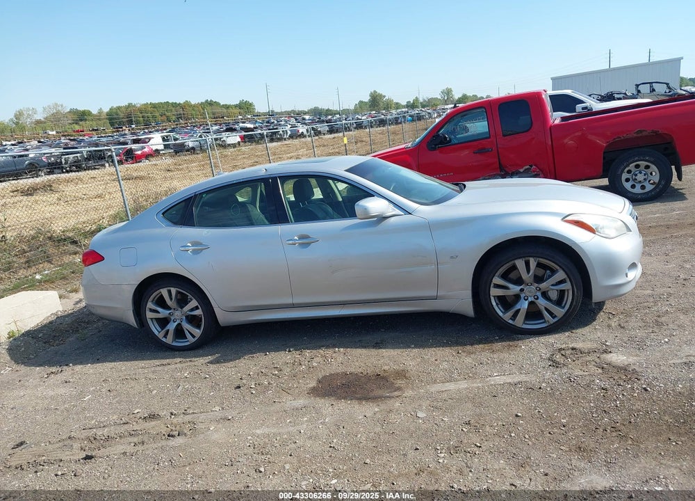 2014 INFINITI Q70 3.7X VIN: JN1BY1AR1EM320001