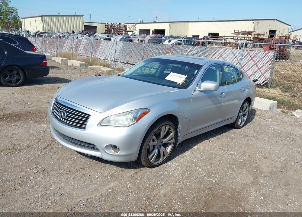2014 INFINITI Q70 3.7X VIN: JN1BY1AR1EM320001