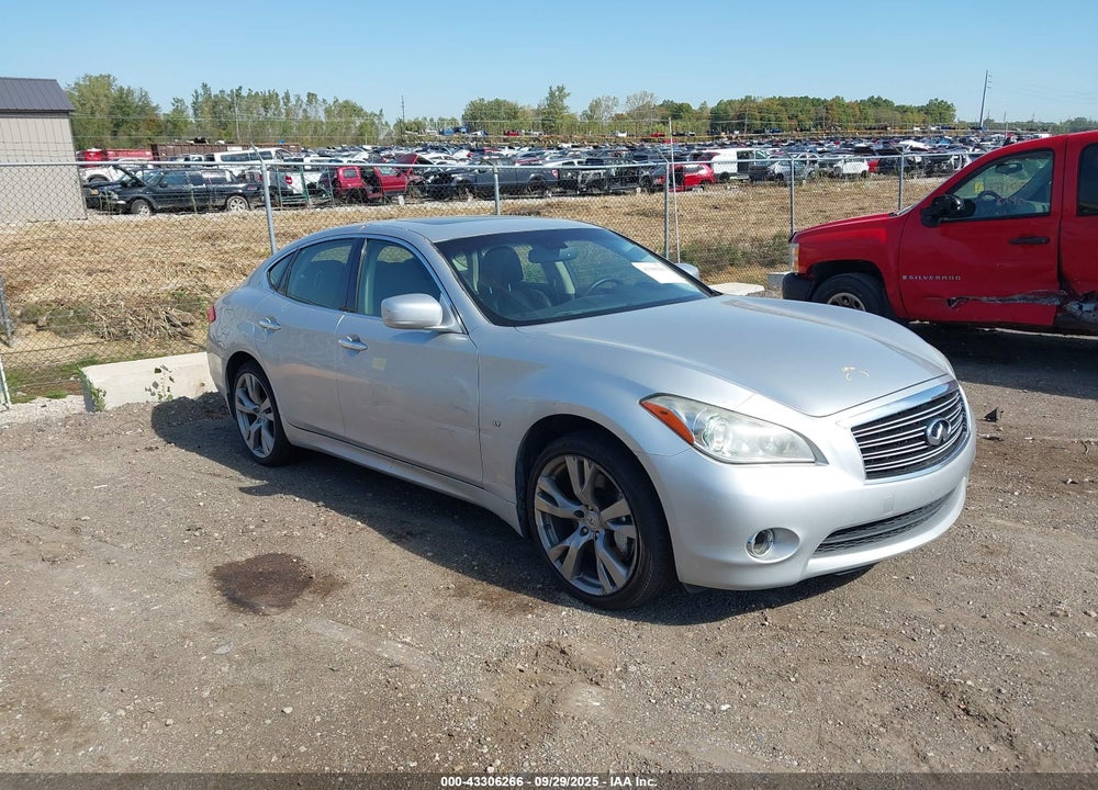 2014 INFINITI Q70 3.7X VIN: JN1BY1AR1EM320001