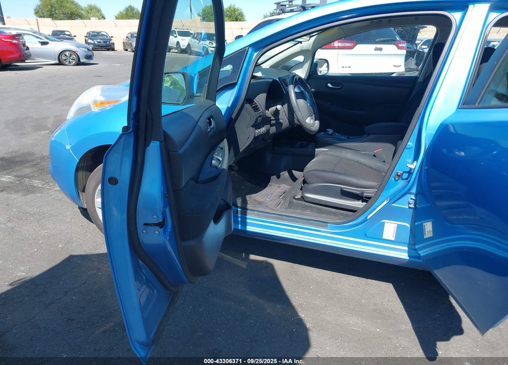2014 NISSAN LEAF S VIN: 1N4AZ0CPXEC333305