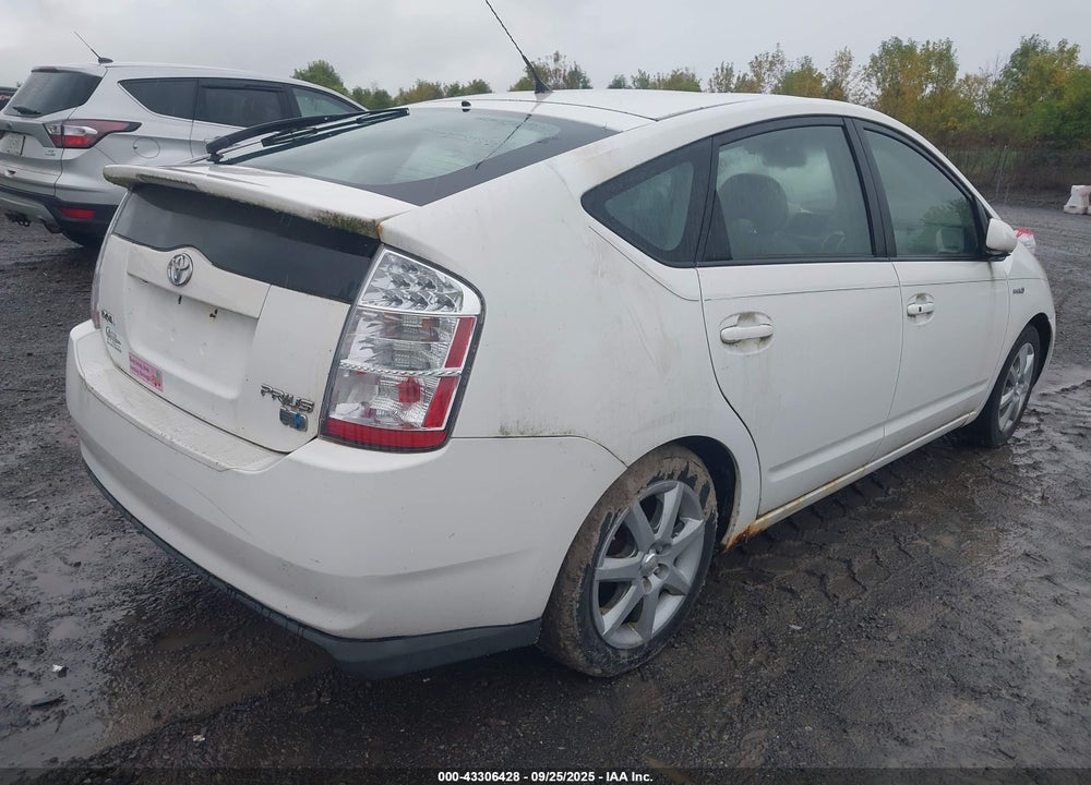 2007 TOYOTA PRIUS TOURING VIN: JTDKB20U077555825