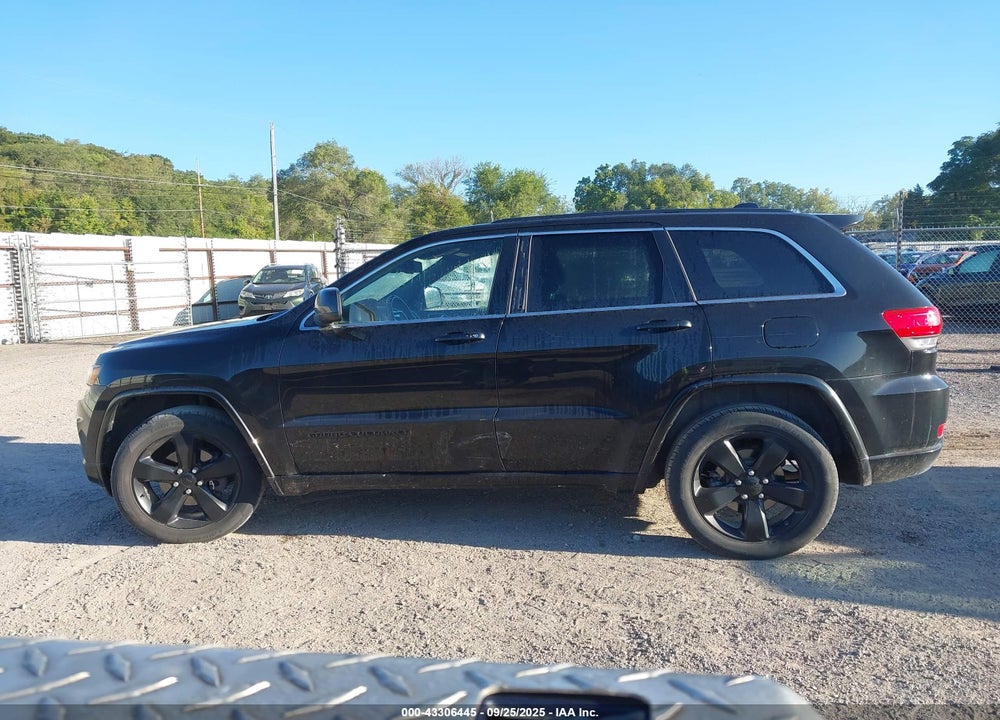 2015 JEEP GRAND CHEROKEE ALTITUDE VIN: 1C4RJFAG5FC720890