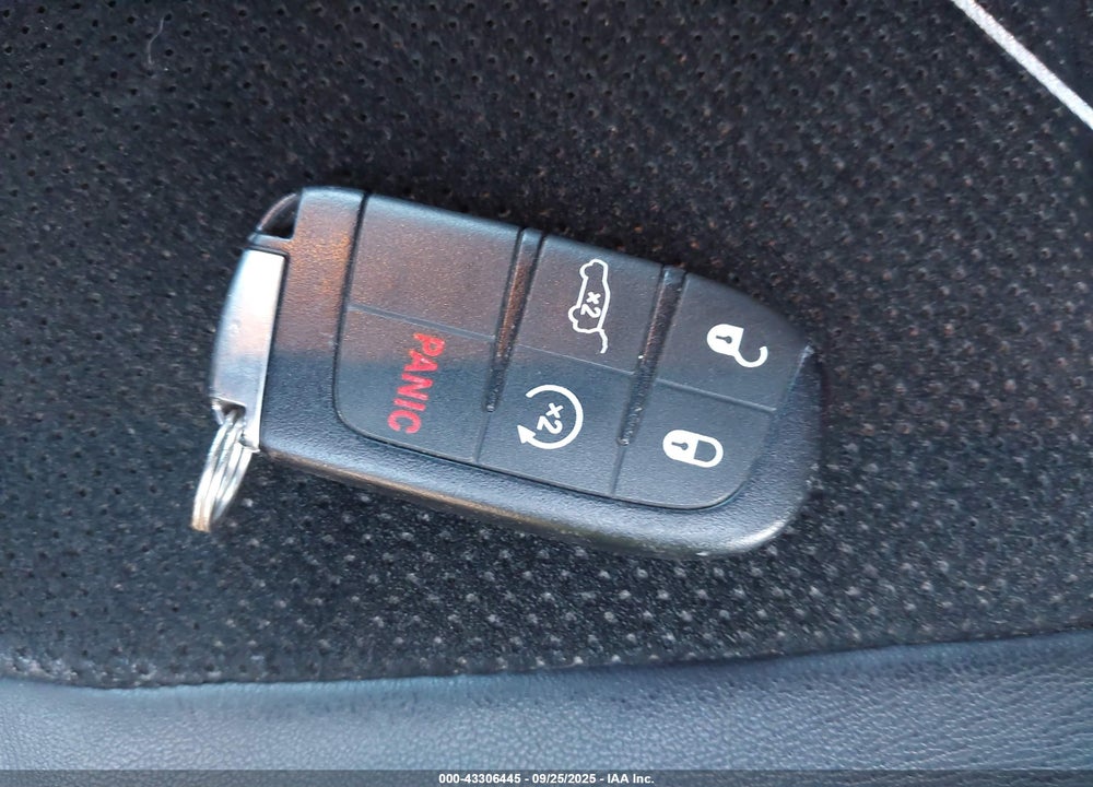 2015 JEEP GRAND CHEROKEE ALTITUDE VIN: 1C4RJFAG5FC720890