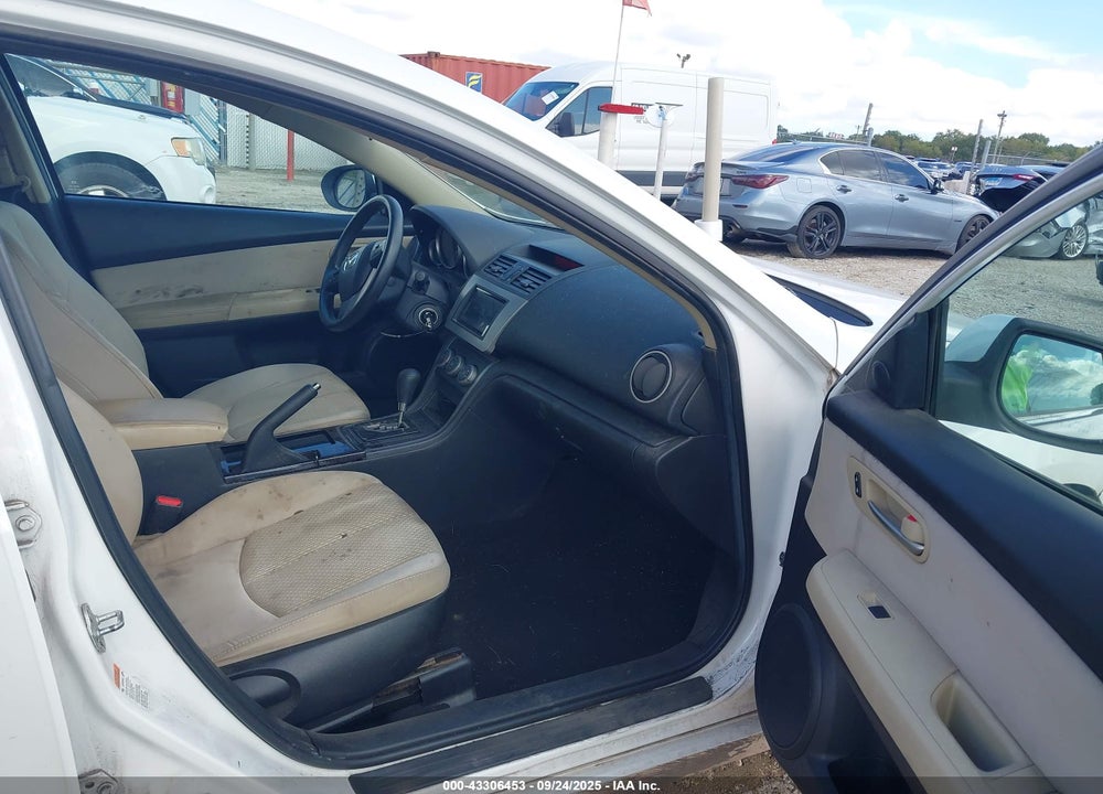 2011 MAZDA 6 I SPORT VIN: 1YVHZ8BH2B5M12656