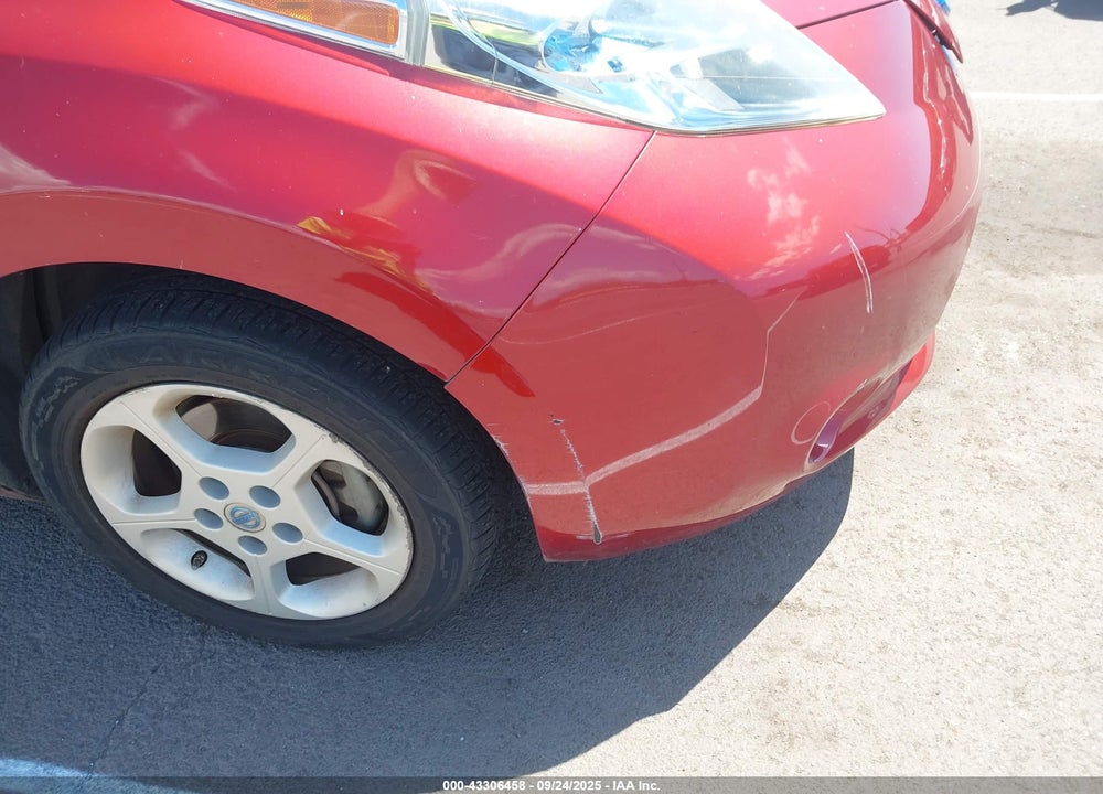 2011 NISSAN LEAF SL VIN: JN1AZ0CP7BT000438