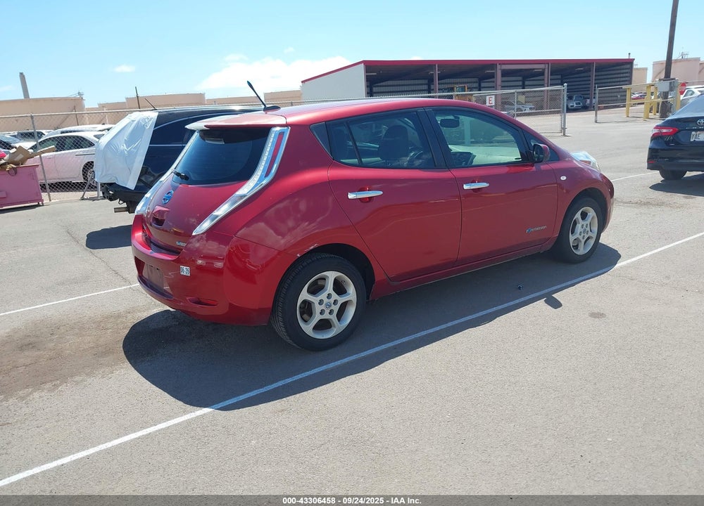 2011 NISSAN LEAF SL VIN: JN1AZ0CP7BT000438