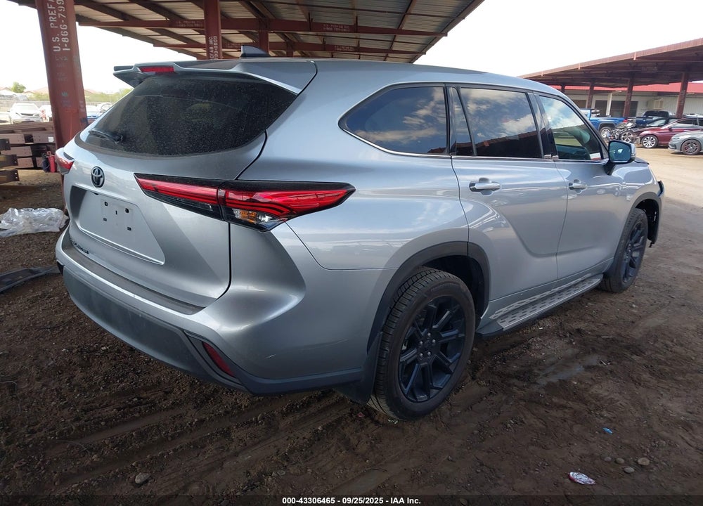 2022 TOYOTA HIGHLANDER L VIN: 5TDCZRAH2NS143399