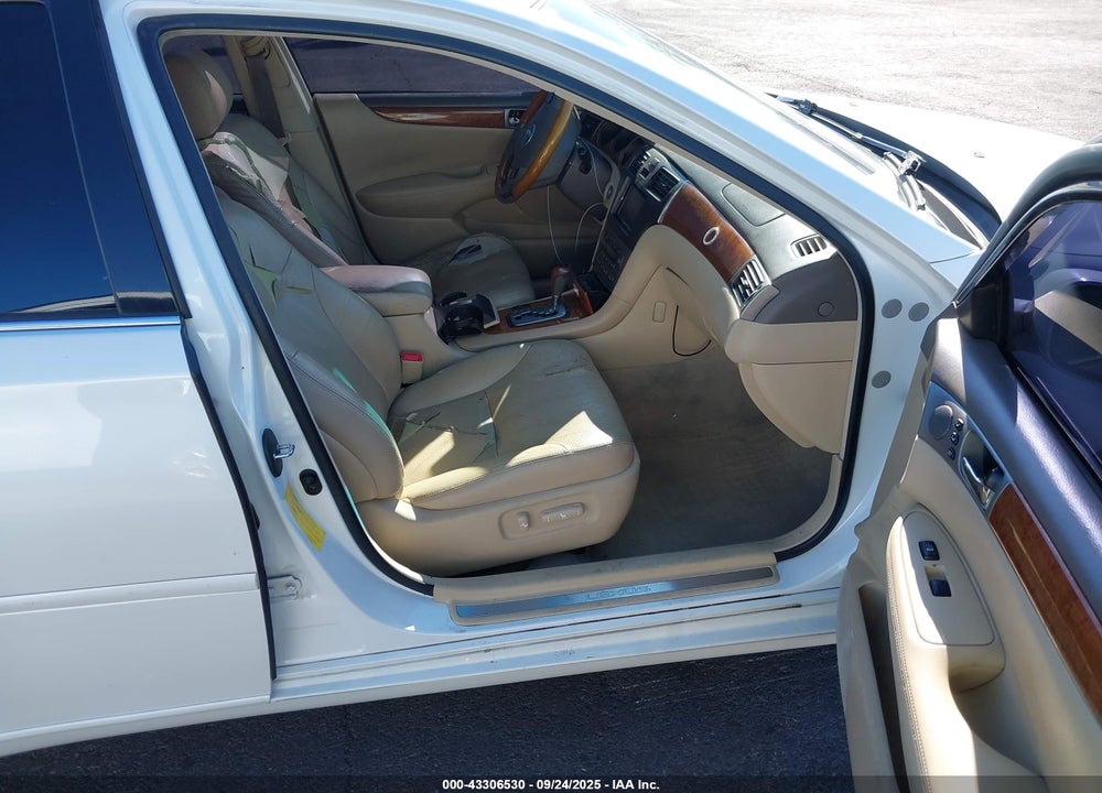 2005 LEXUS ES 330 VIN: JTHBA30G755096710