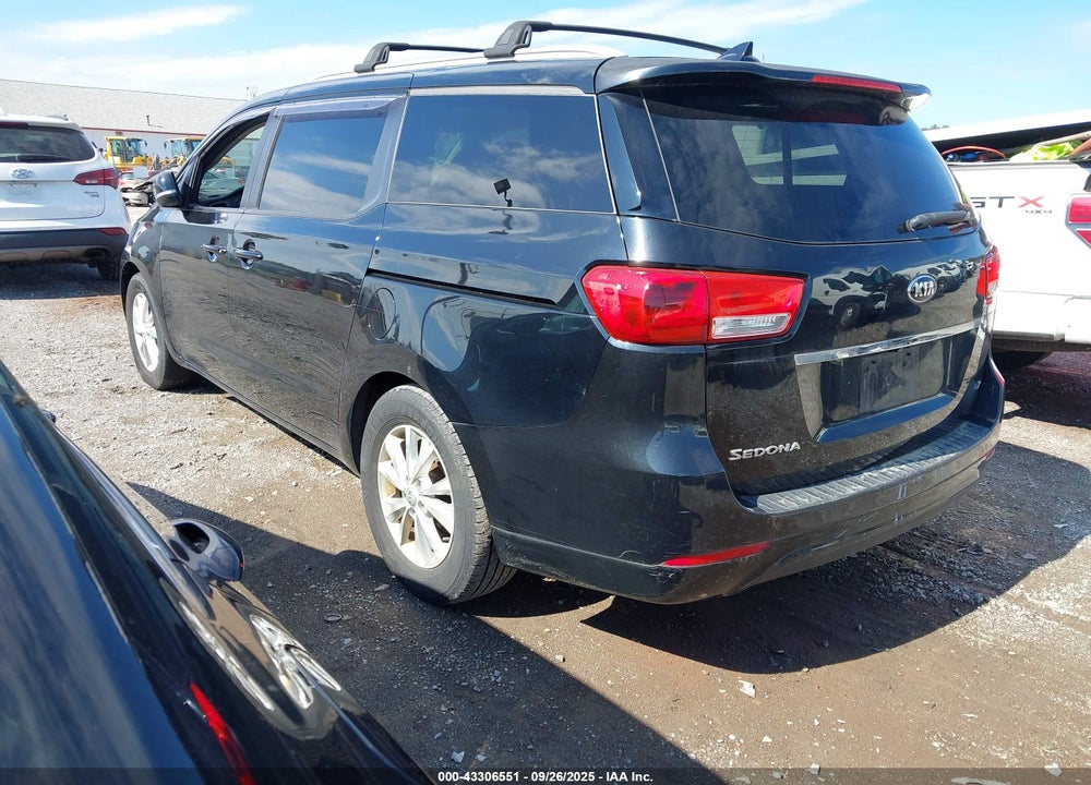 2015 KIA SEDONA LX VIN: KNDMB5C13F6066917