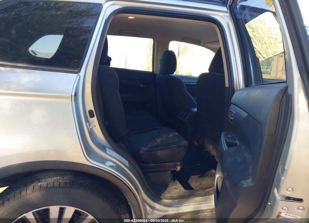 2020 MITSUBISHI OUTLANDER VIN: JA4AZ3A36LZ026648