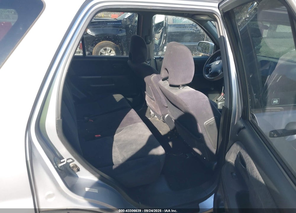 2005 HONDA CR-V EX VIN: JHLRD78805C027920