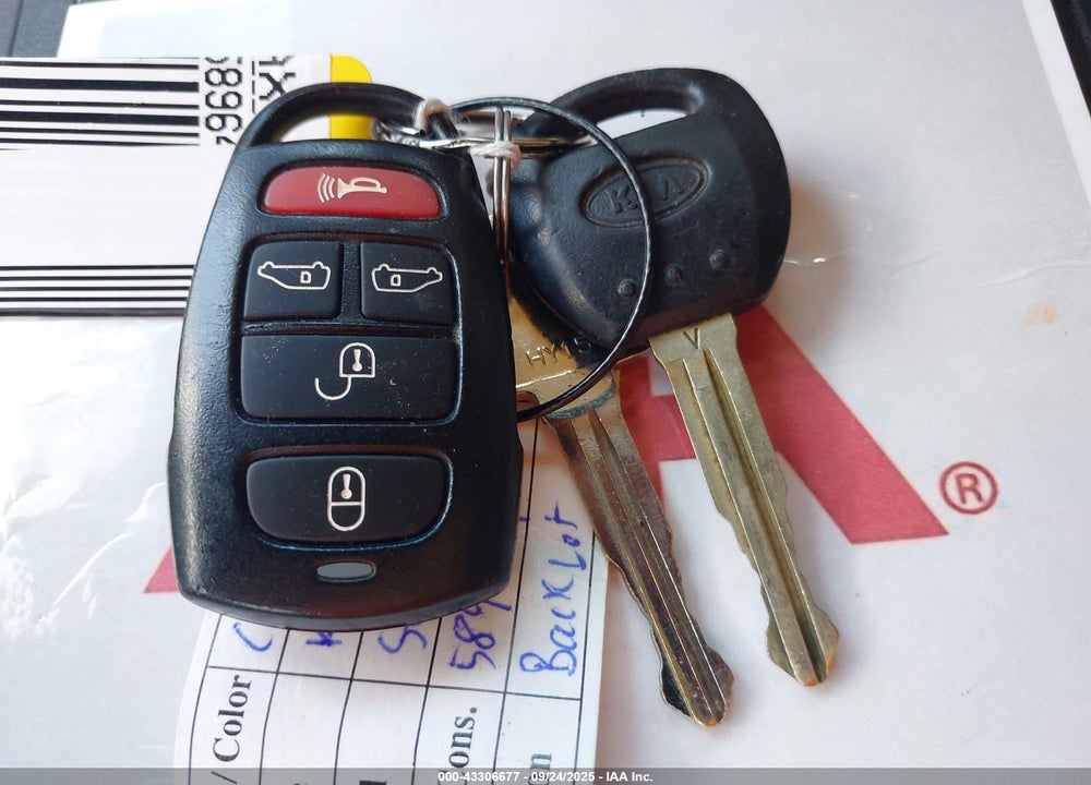 2014 KIA SEDONA LX VIN: KNDMG4C78E6589641