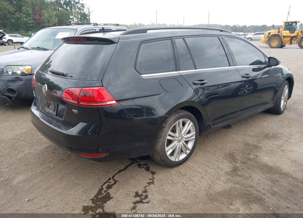 2015 VOLKSWAGEN GOLF SPORTWAGEN VIN: 3VWCA7AU7FM520218